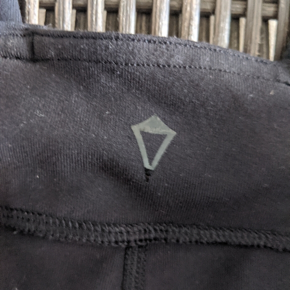 🔥 Ivivva Lululemon Leggings - Picture 3 of 6